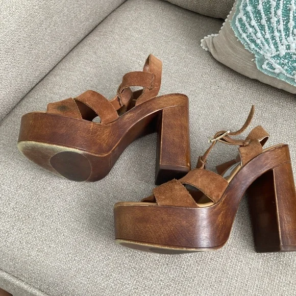 Lulla Platform Wood Heel With Suede Straps - Picture 4 of 6